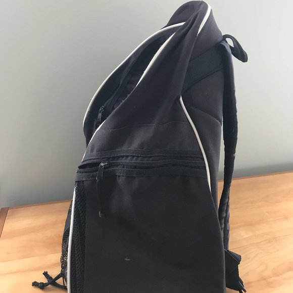 Backpack - Picture 4 of 4